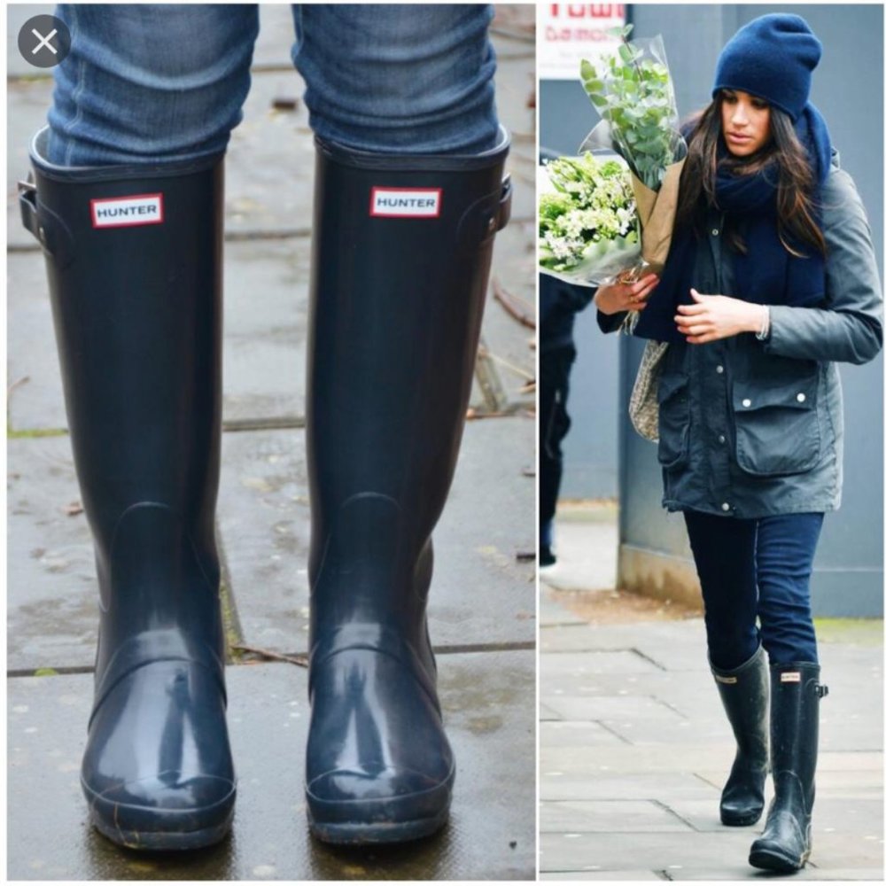 HUNTER | Tall Matte Navy Blue Rain Boots - Picture 2 of 8